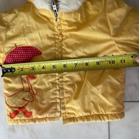 Vintage Sears baby jacket, yellow with duck and umbrella, hooded, size M, 12 mo? - Picture 6 of 8